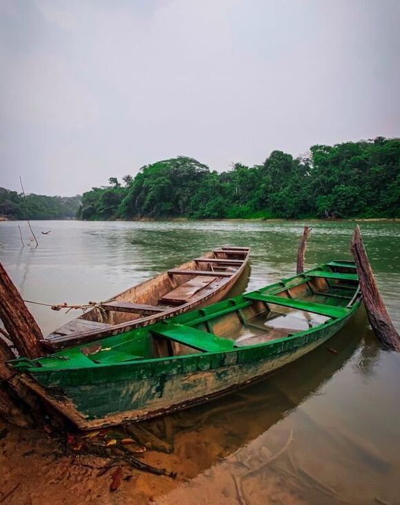 Embarcaciones en el Río Amazonas