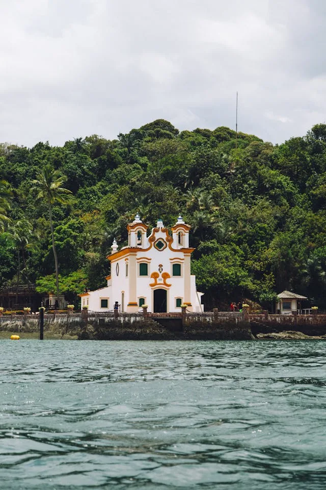 salvador-travel-guide Church of Our Lady of Guadalupe on Ilha dos Frades, Salvador