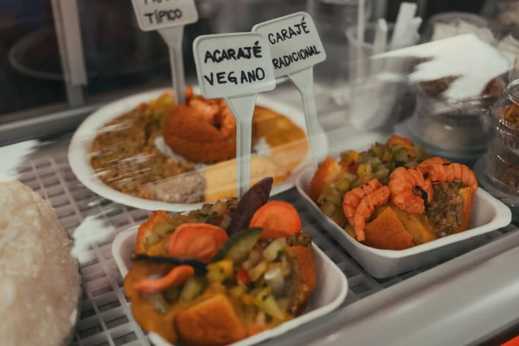 salvador-travel-guide Vegan and traditional acarajé