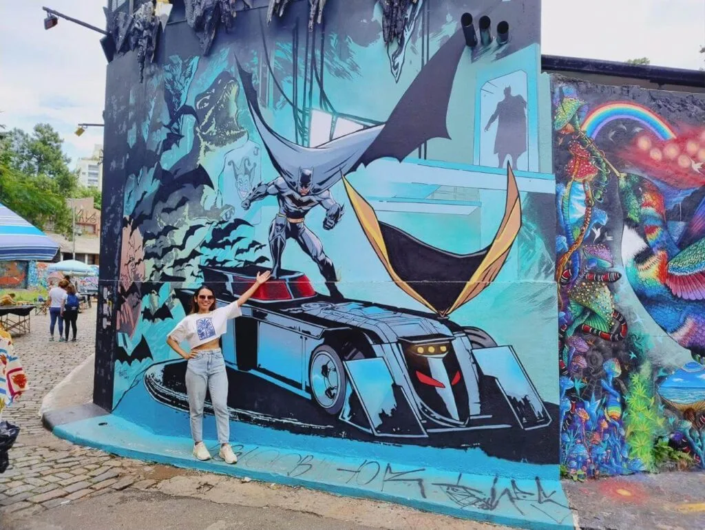 Woman at Beco do Batman
